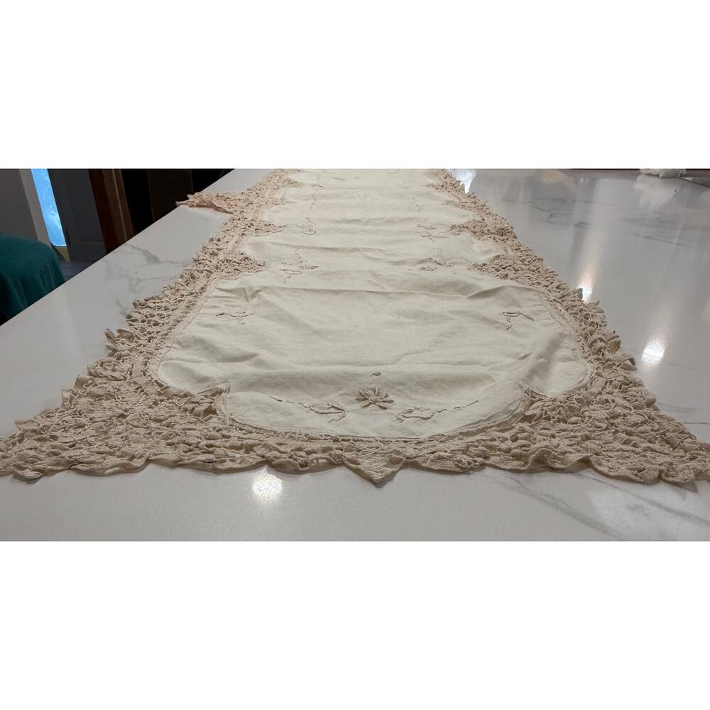 VINTAGE handmade Battenberg lace table runner cream embroidered cottagecore